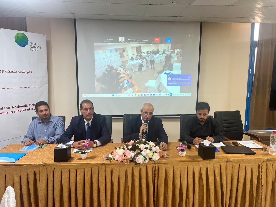 وزير المياه والبيئة يفتتح الورشة الوطنية لدعم التنمية منخفضة الانبعاثات وتحديث المساهمة المحددة وطنياً