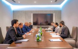 الزُبيدي يبحث مع السفيرة البريطانية ومسؤولي البنك الدولي المستجدات السياسية والحلول العاجلة لأزمة الكهرباء