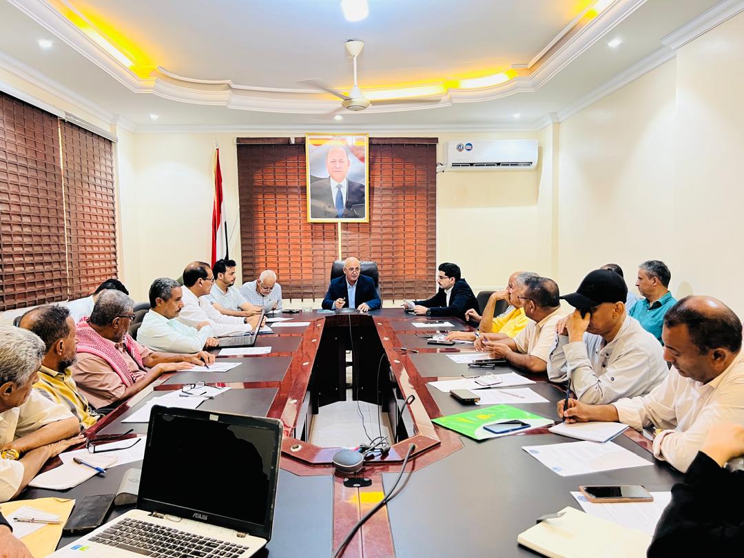 الوزير الشرجبي يفتتح اجتماعاً تشاورياً لتحديث النسخة الثالثة من المساهمات المحددة وطنيا