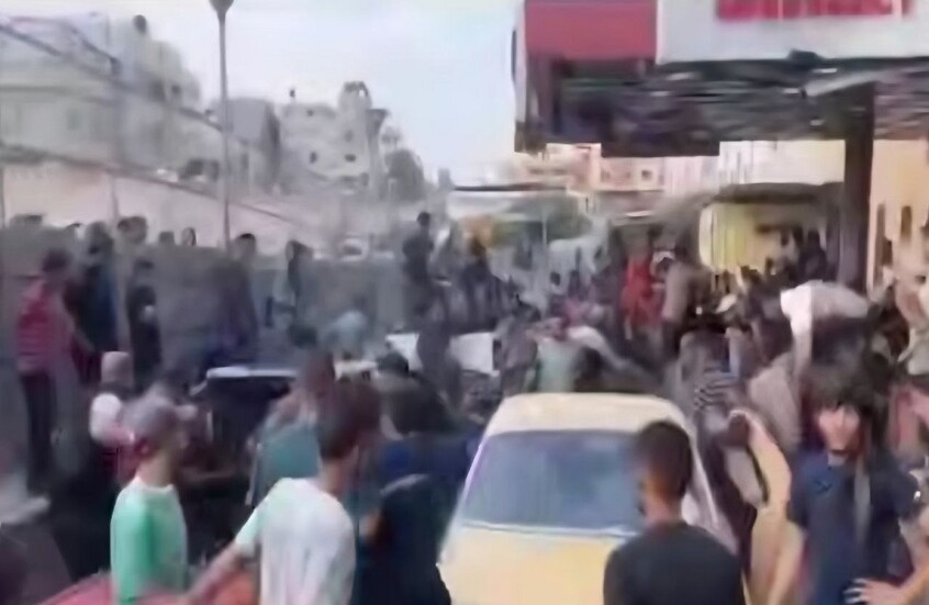 عاجل ..اسرائيل تقتل العشرات من سكان غزة 