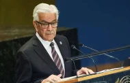 وزير الدفاع الباكستاني نقف بجانب إيران بكل قوة