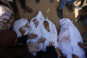 مجازر أطفال غزة تدفع أمهات فرنسا إلى الاحتجاج أمام الإليزيه