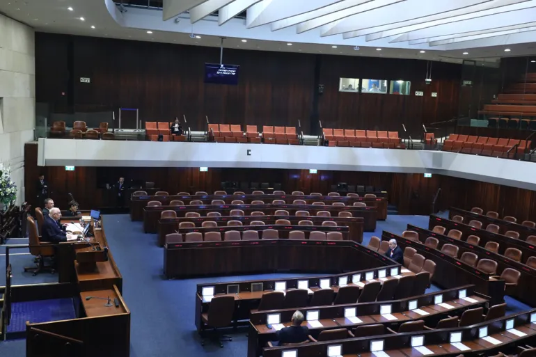 أحزاب إسرائيلية تقرر طرح قانون لحل الكنيست والذهاب لانتخابات مبكرة