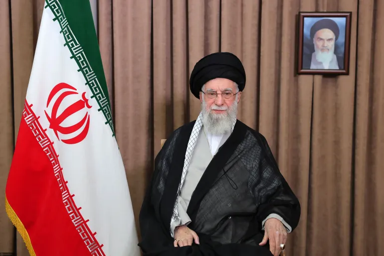 خامنئي يوجه رسائل لترامب وإسرائيل في أول ظهور بعد توقف الحرب