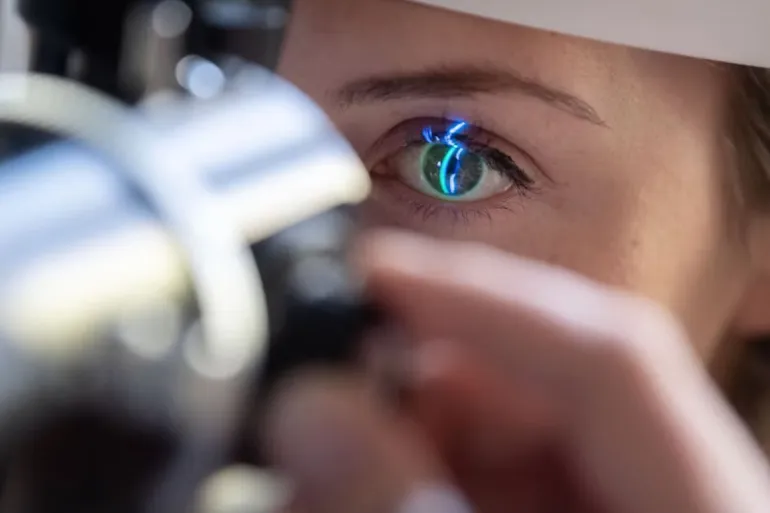 ماذا تعرف عن إنفلونزا العيون؟