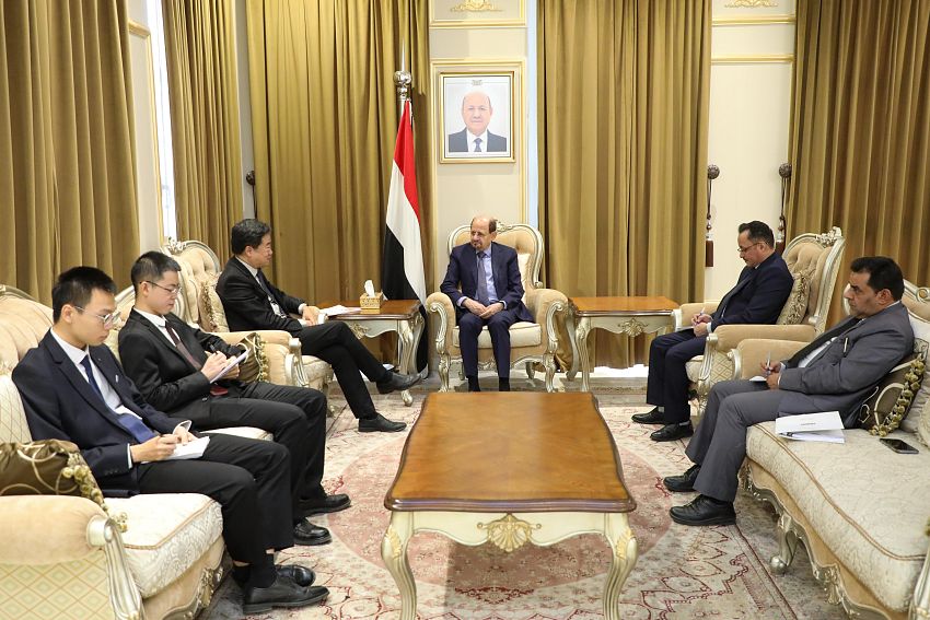 وزير الخارجية يبحث مع القائم بأعمال السفارة الصينية توسيع آفاق التعاون المشترك
