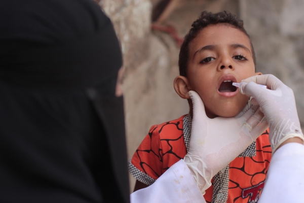 الإعلان عن تسجيل 300 حالة بشلل الأطفال في اليمن منذ 2021م