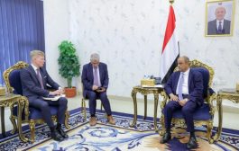 غروندبرغ يغادر عدن دون لقاء العليمي ويدعو الحكومة لتشكيل وفدها التفاوضي