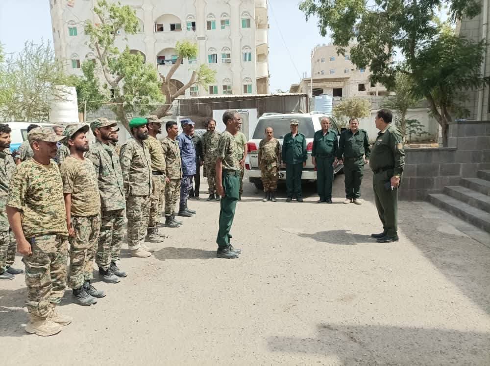 حملة تفتيش مفاجئة لتعزيز الأداء الأمني في أقسام شرط بعدن