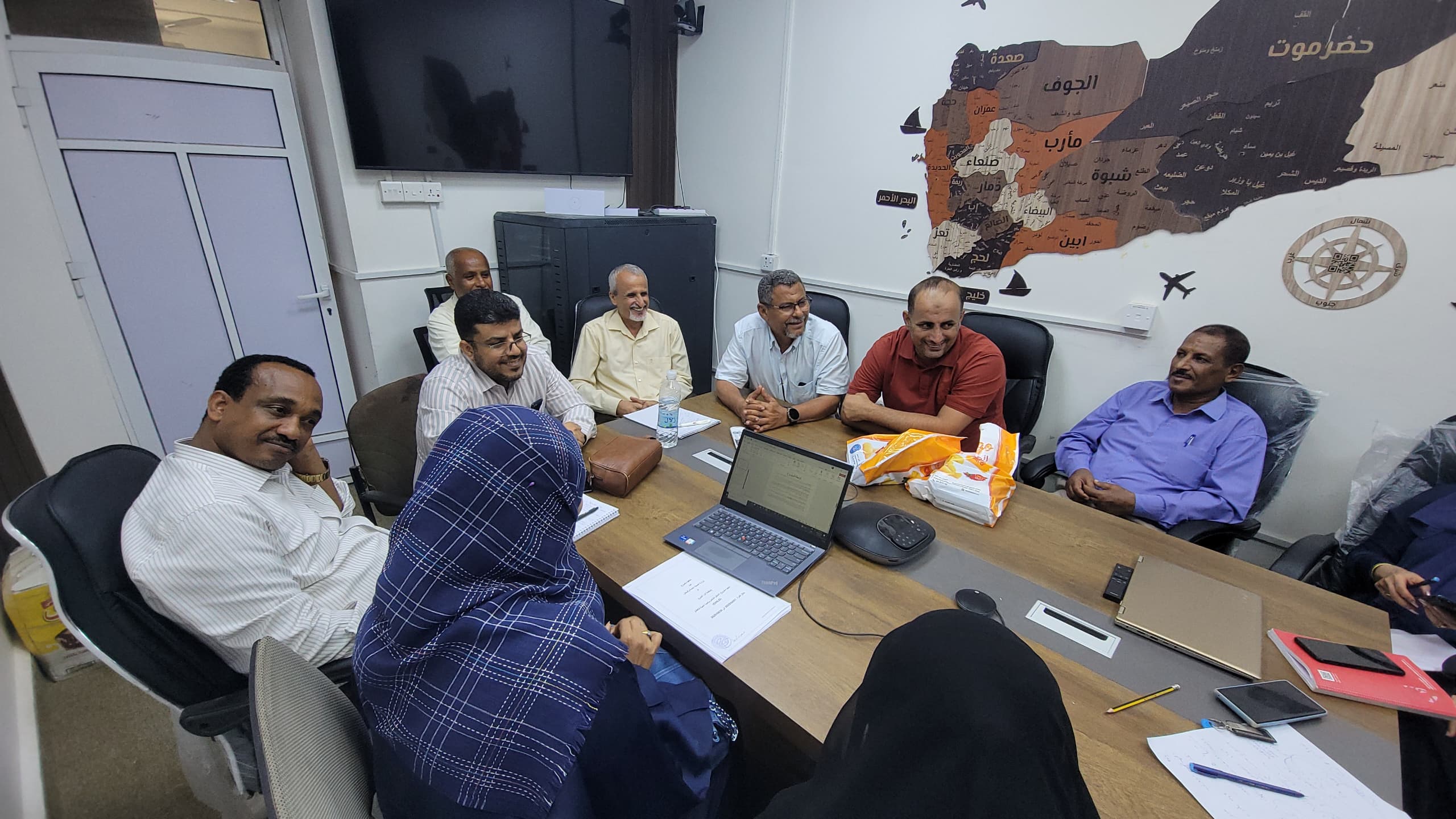 وكيل وزارة الصحة الشبحي يلتقي فريق من منظمة أدرا ويناقش معهم تدخلاتهم لمشاريع جديدة في القطاع الصحي