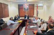 وزير المياه يبحث مع اليونيسيف الآليات العاجلة لإمدادات المياه في مدينة تعز