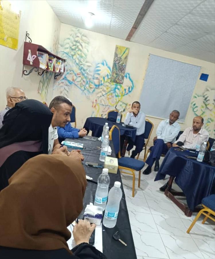 ملاك المدارس الأهلية في عدن، يرفضون قرار مكتب التربية بالمحافظة تثبيت سعر الرسوم الدراسية