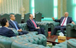 الزُبيدي يشدد على أهمية الارتقاء بالعمل الدبلوماسي، وتعزيز التواصل الفاعل مع الدول الشقيقة والصديقة