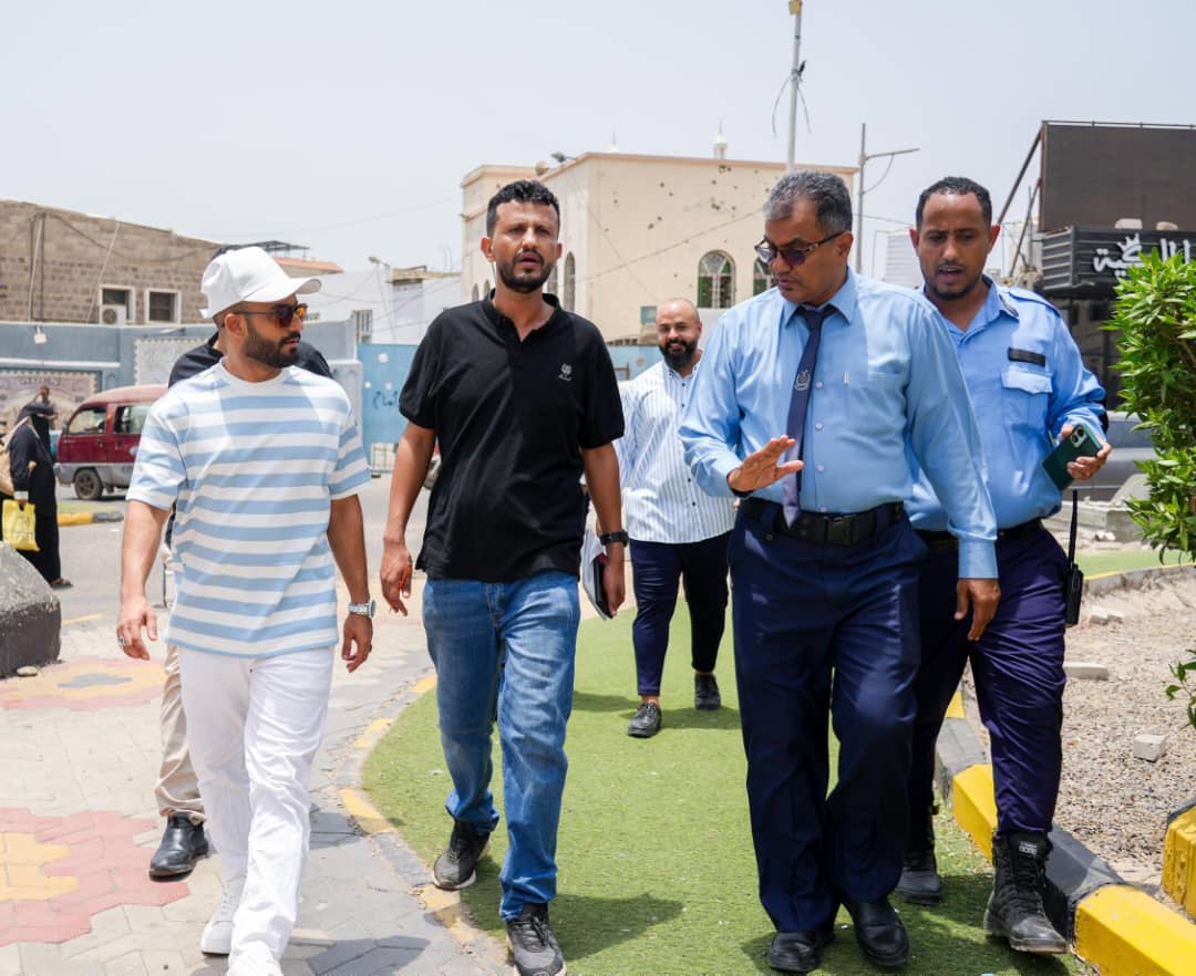 تدشين مشروع إشارات المرور في مديرية صيرة بعدن