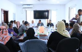 العقربي يترأس اجتماعاً موسعاً لقيادة صندوق صيانة الطرق بعدن ويبحث سبل تفعيل الأداء المؤسسي