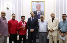 الوزير البكري يستقبل بطل لعبة 