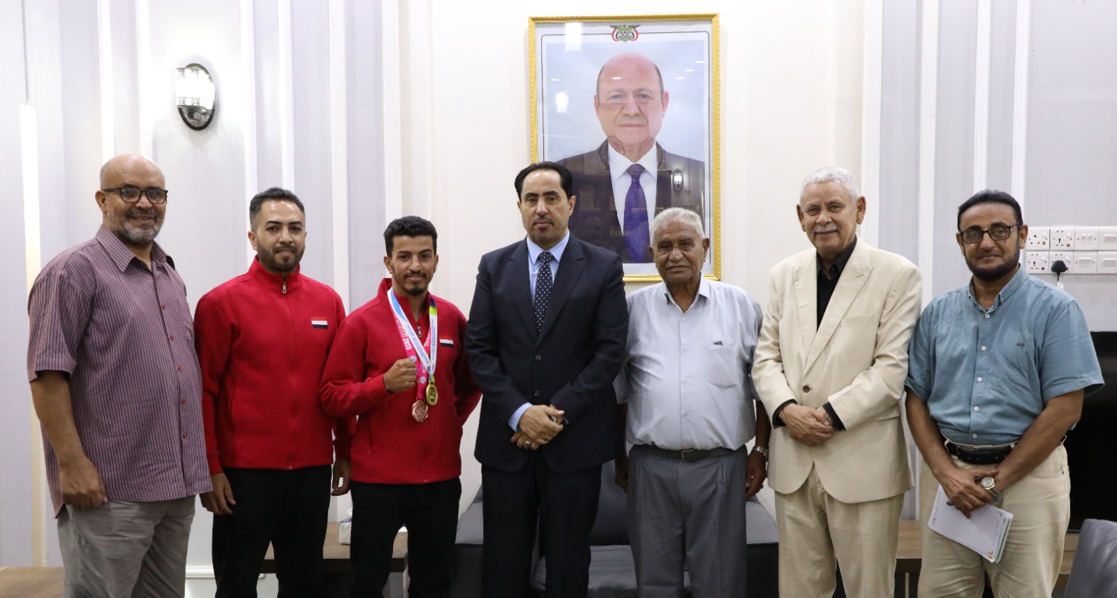 الوزير البكري يستقبل بطل لعبة