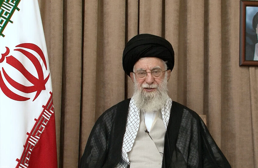 خامنئي يوجه رسالة تهديد للأمريكيين
