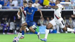الهلال يفوز على 