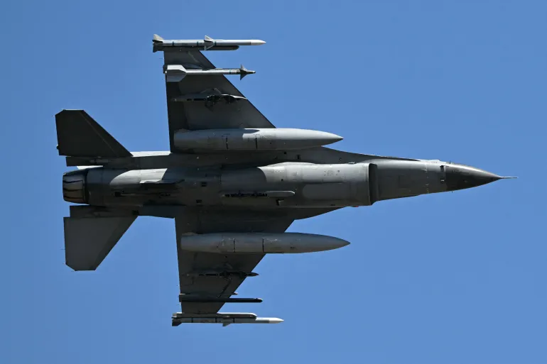 تقنية الحاسة السادسة تحيل المقاتلات التقليدية إلى وحش محلّق