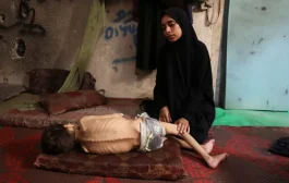 غزاوي بلندن: أعيش جحيما فثلاجتي ممتلئة وأمي مُجوَّعة وأختي تطعم أطفالها الحشائش