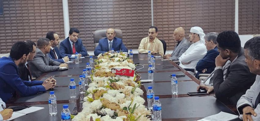 محافظ البنك المركزي يناقش مع مسؤولي البنوك آلية تمويل وتنظيم الاستيراد