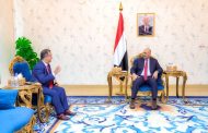 نائب رئيس مجلس القيادة اللواء الزُبيدي يستقبل السفير الليبي
