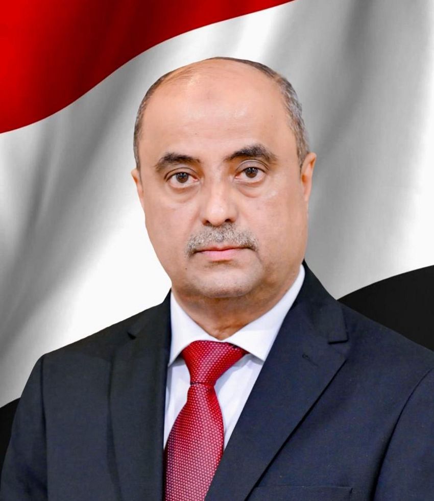 هل استقال رئيس الوزراء “بن بريك” من منصبه بسبب “الإعاشة”؟ مسؤول حكومي يحسم الجدل!!