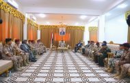 وزير الدفاع يشيد بجهود الاجهزة الأمنية والعسكرية بمحافظة المهرة
