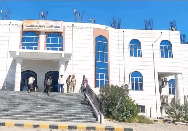 حراسة جوازات خور مكسر تكشف أسباب الإغلاق وتتّهم إدارة الفرع و