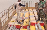 قوات الحزام الأمني بلحج تضبط رافعات مخصصة لإنزال حاويات السفن كانت في طريقها إلى الحديدة