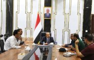 محافظ حضرموت يبحث حلولاً عاجلة لضمان استقرار التيار الكهربائي بالمحافظة