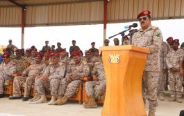 وزير الدفاع ومحافظ المهرة يتفقدان جاهزية محور الغيضة