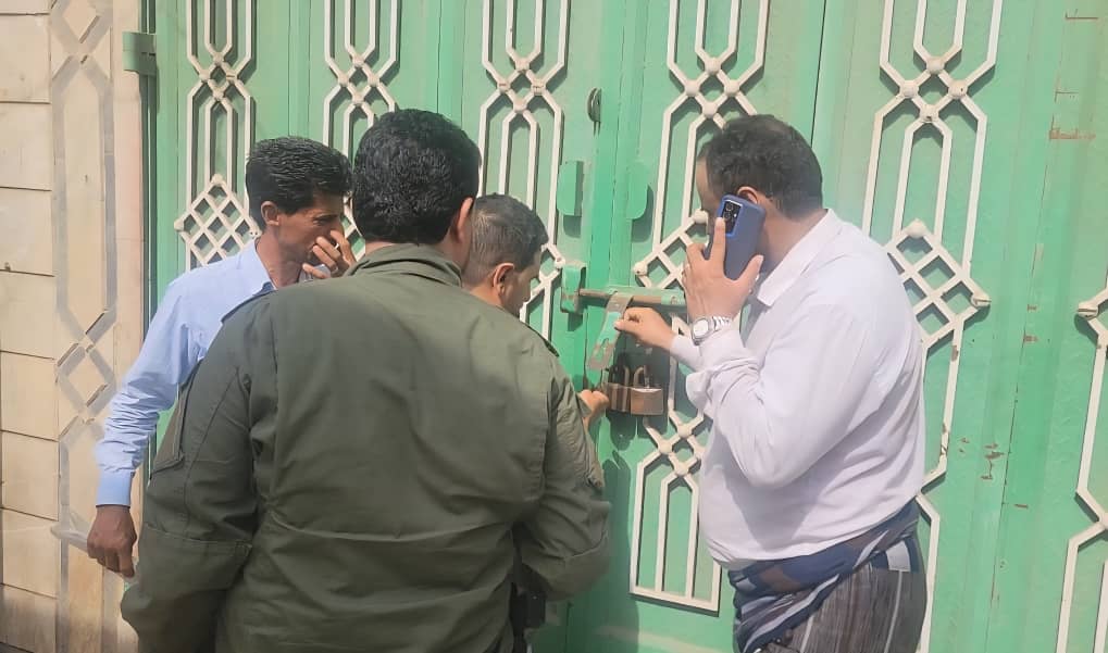 مدير عام المنصورة يوجه بإغلاق كافة محلات الجملة المخالفة لقرار تخفيض أسعار المواد الغذائية