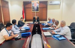 وزير المياه يبحث مع منظمة الهجرة الدولية التعاون المشترك ويلتقي مدير مؤسسة المياه في تعز