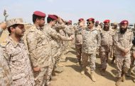 وزير الدفاع يشيد بالضبط والربط العسكري ومستوى الجاهزية لدى منتسبي محور مران