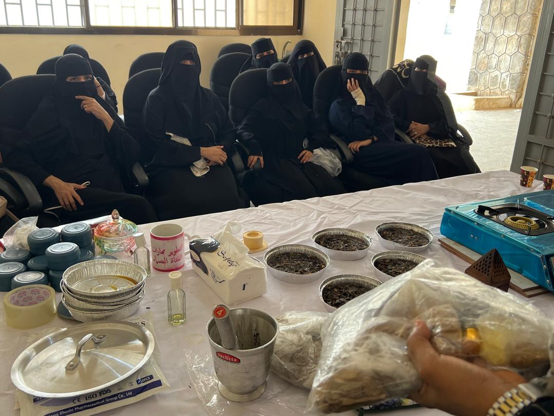 بتمويل من مؤسسة بانافع .. انطلاق برنامج تدريبي اقتصادي للفتيات الصم في عدن 