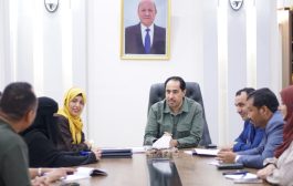 الوزير البكري يناقش مع 