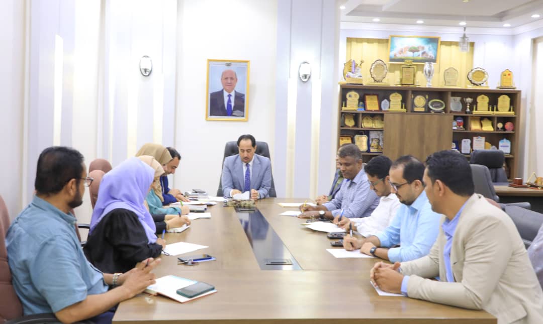 الوزير البكري يرأس اجتماعًا استثنائيًا لـ 