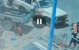 بالفيديو : سرقة مبلغ كبير من سيارة مواطن بمنطقة العند لحج