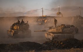 وزير الدفاع الاسرائيلي يصادق على خطة السيطرة على غزة