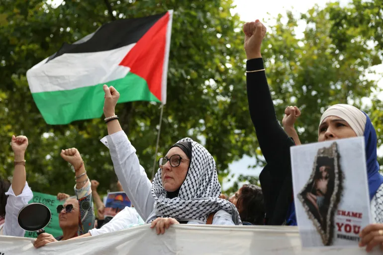 بين الرمزية والجدوى..اختبار للجهود الفرنسية تجاه حرب التجويع بغزة