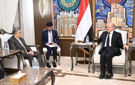 العليمي يدعو الهند الى تسهيلات أكبر لاستيراد القمح بأسعار تفضيلية