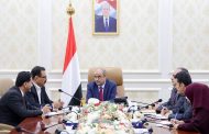 رئيس الوزراء يفضح مبررات شركة الغاز ويؤكد : السعر الرسمي لأسطوانة الغاز 3550 ريال فقط