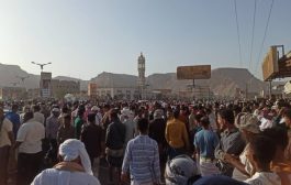 الزُبيدي يوجه بحماية المحتجين السلميين بوادي حضرموت