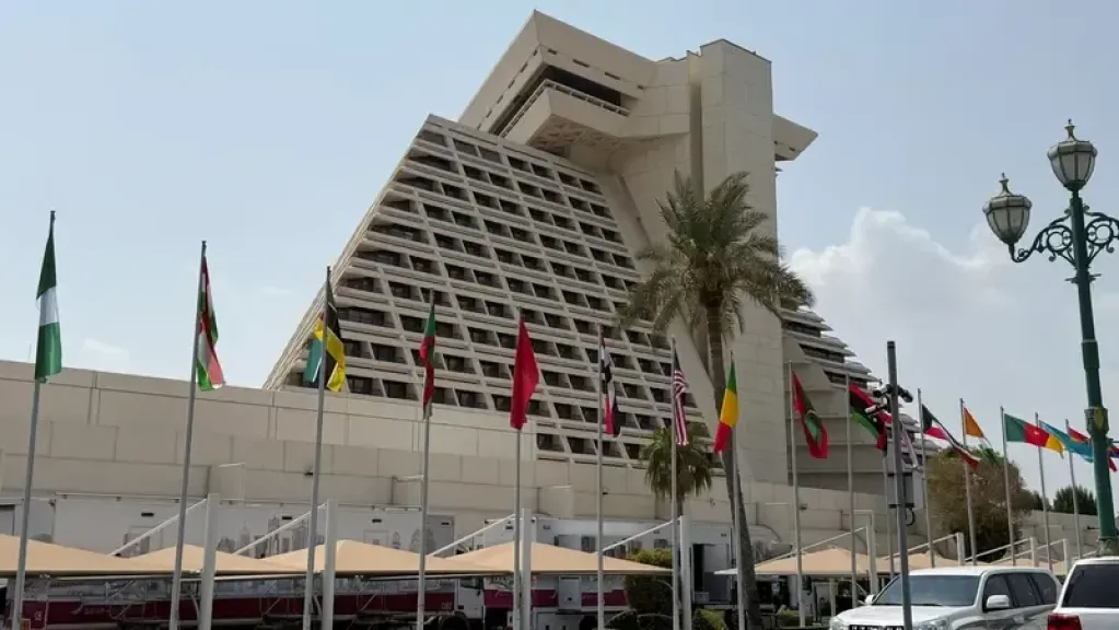 وزراء الخارجية العرب يناقشون مشروع بيان قمة الدوحة الطارئة ضد إسرائيل