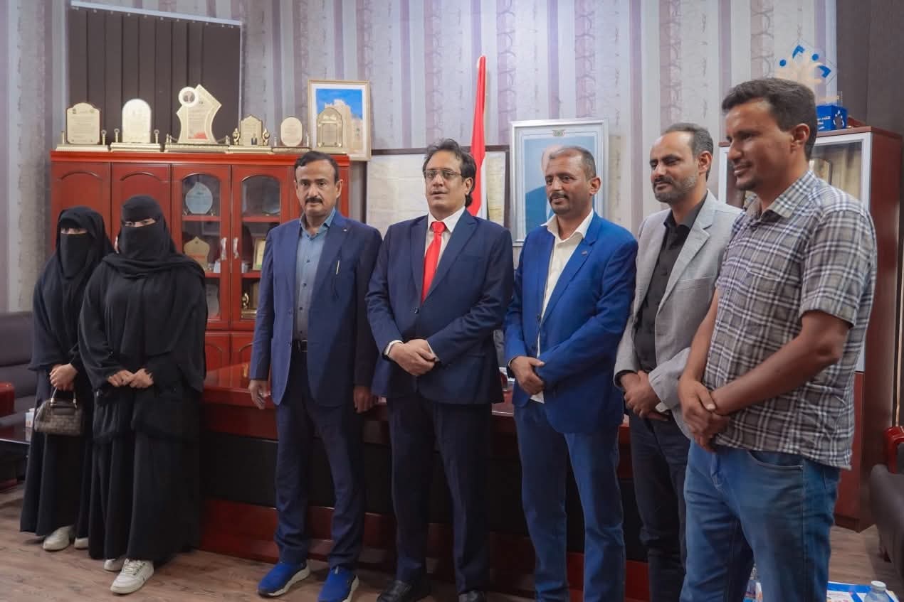 المحافظ بن الوزير يناقش ترتيبات انعقاد مؤتمر شباب شبوة الأول