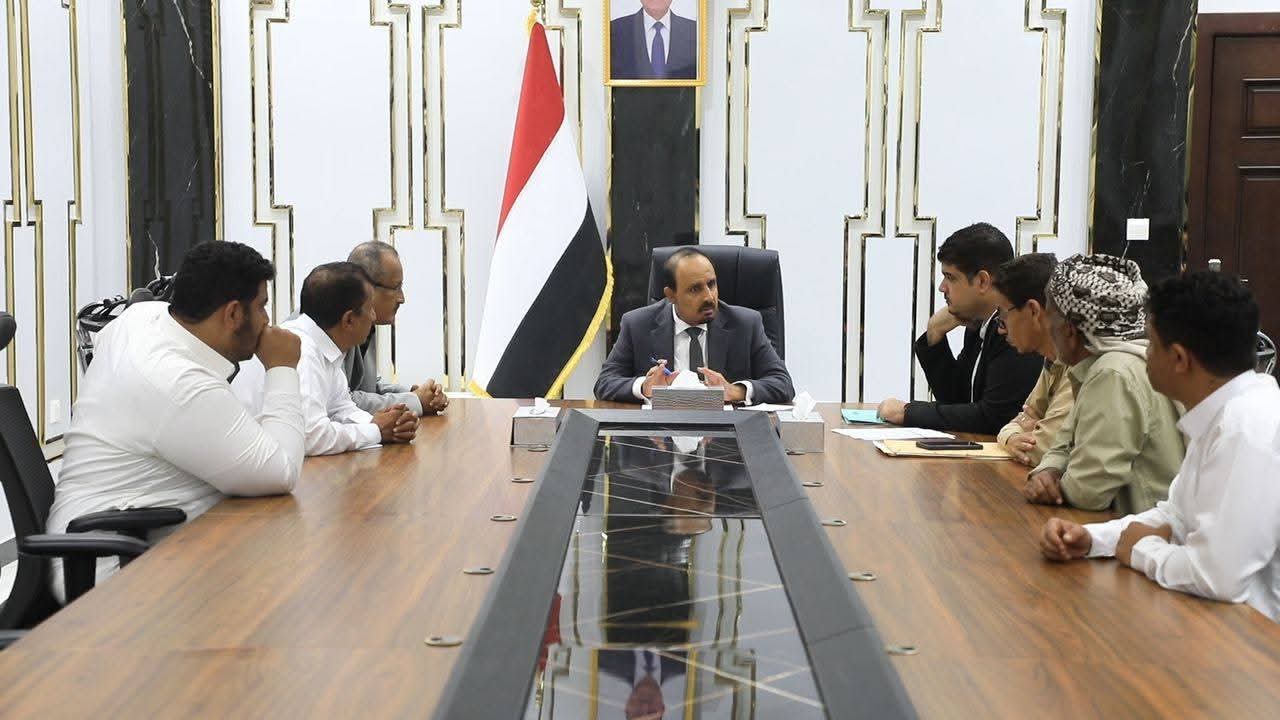 محافظ حضرموت يوجه بإعتماد مشروع شق وسفلتت طريق الضليعة عتود