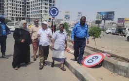 تدشين تركيب لوحات إرشادية مرورية في الشوارع الرئيسية بمديرية المنصورة