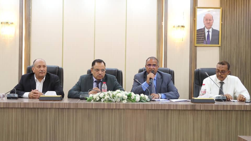 برعاية الوزيرين الزعوري والسقطري.. إشهار جمعيتي البن والعسل في عدن